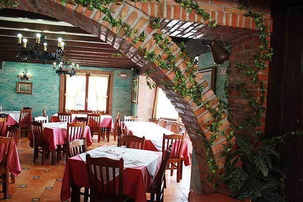 Hotel Restaurante La Parra La Franca Exterior photo